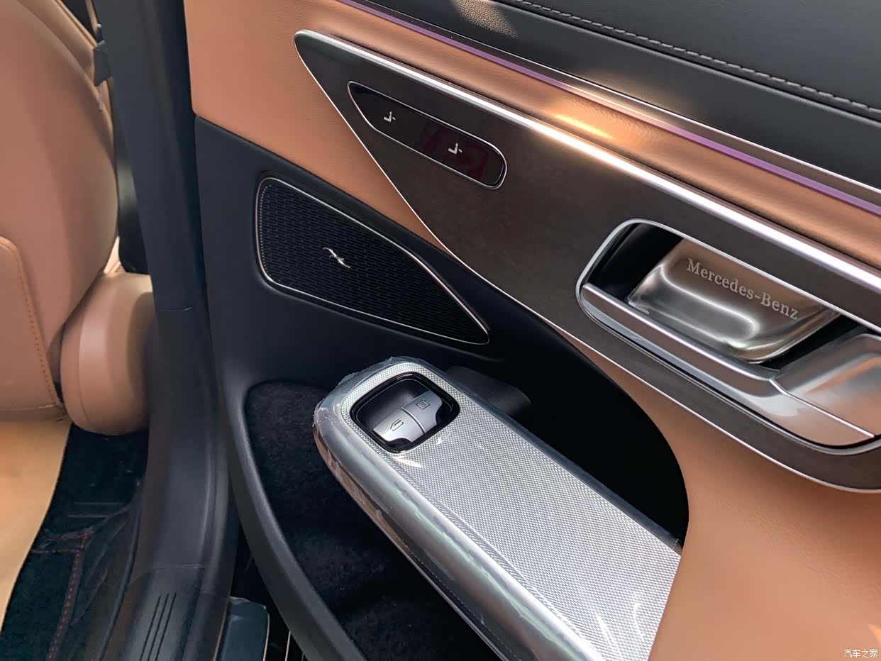 Mercedes-Benz E-Class, 2024 17