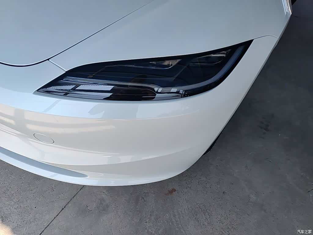 Tesla Model 3, 2024 18