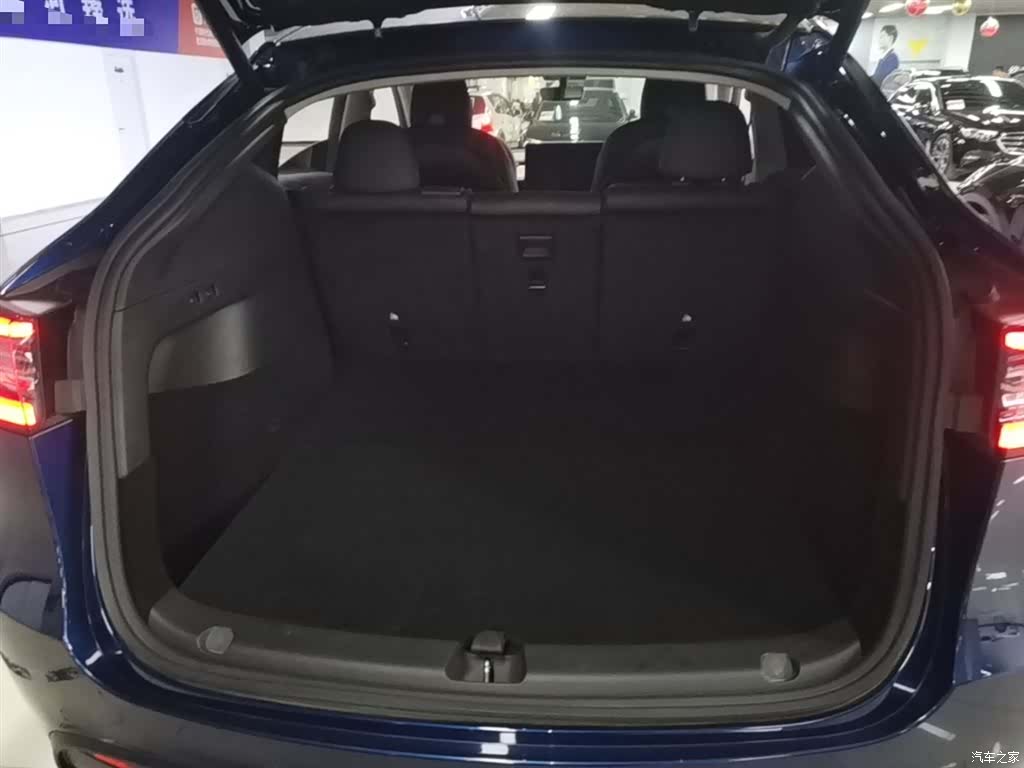 Tesla Model Y, 2021 19