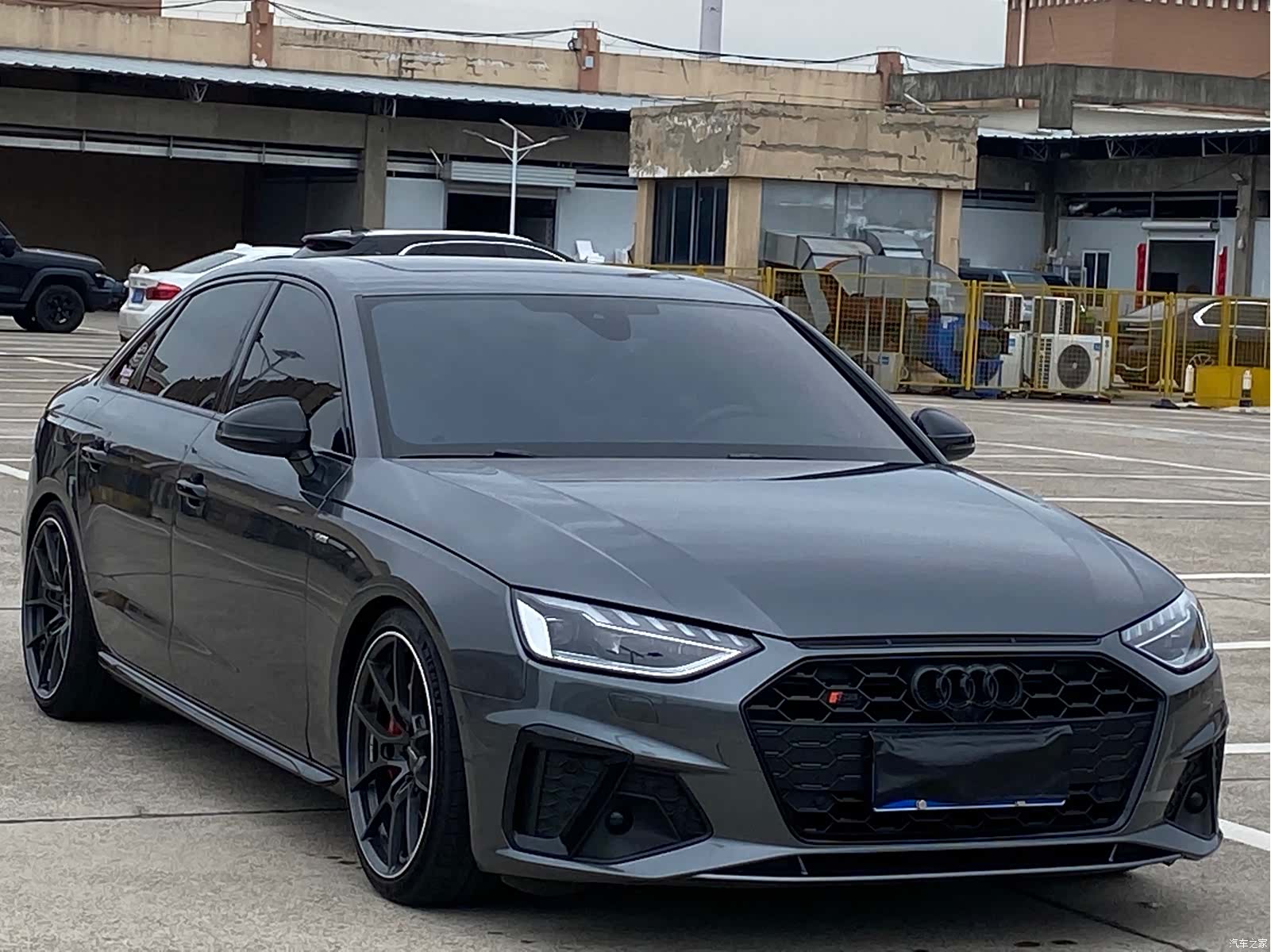 Audi A4L, 2022 3