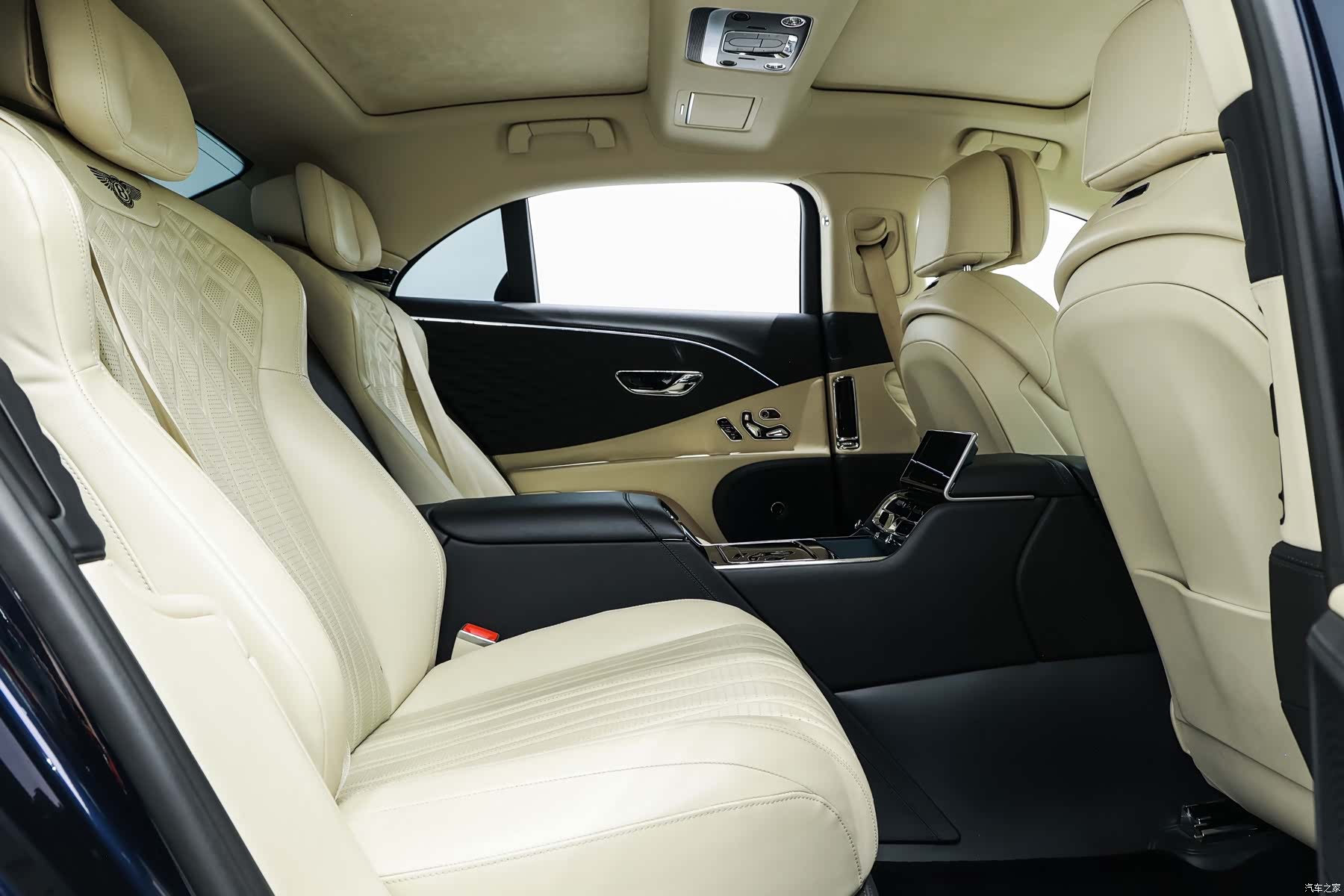 Bentley Flying Spur, 2022 11