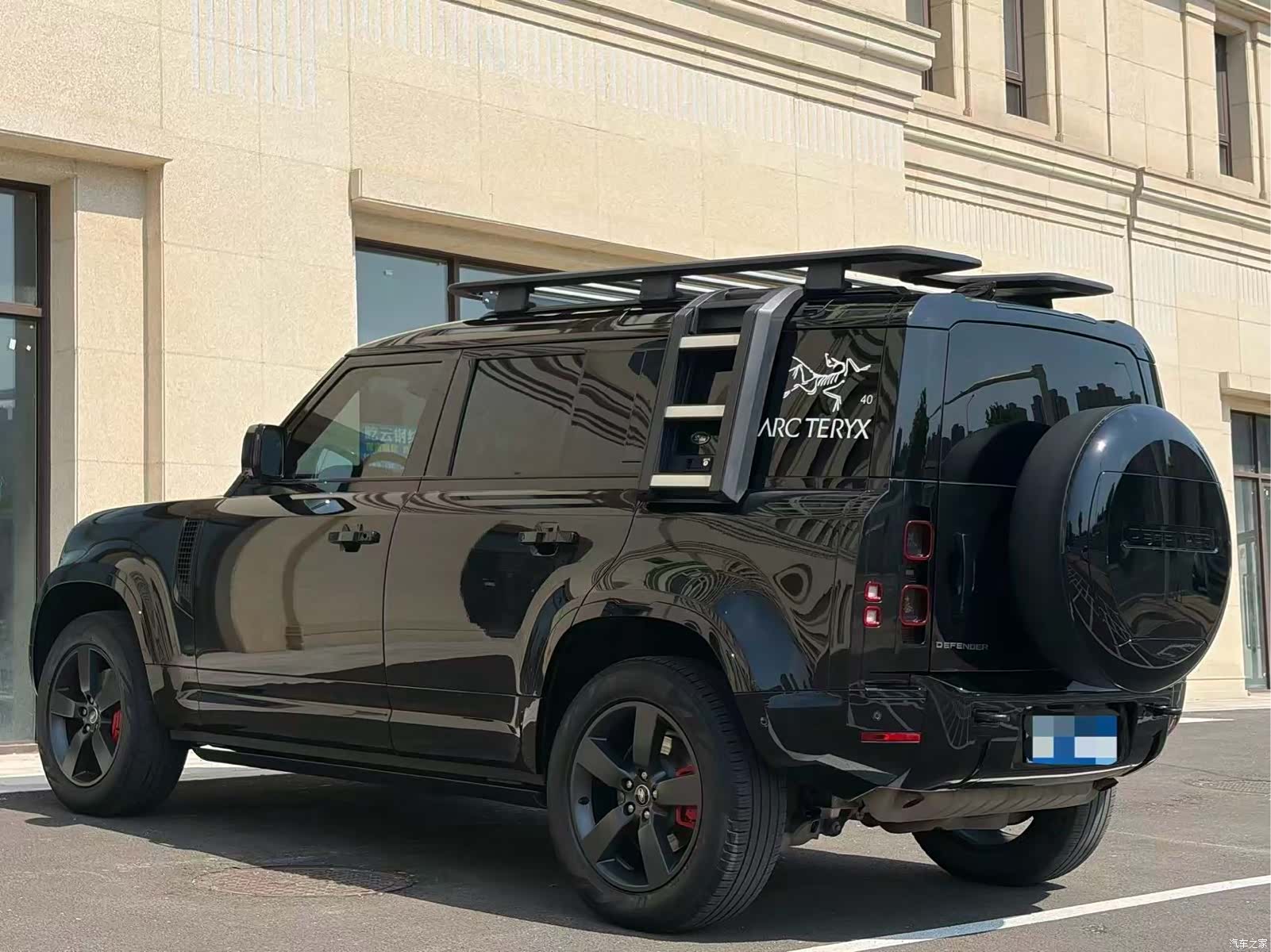 Land Rover Defender, 2024 13