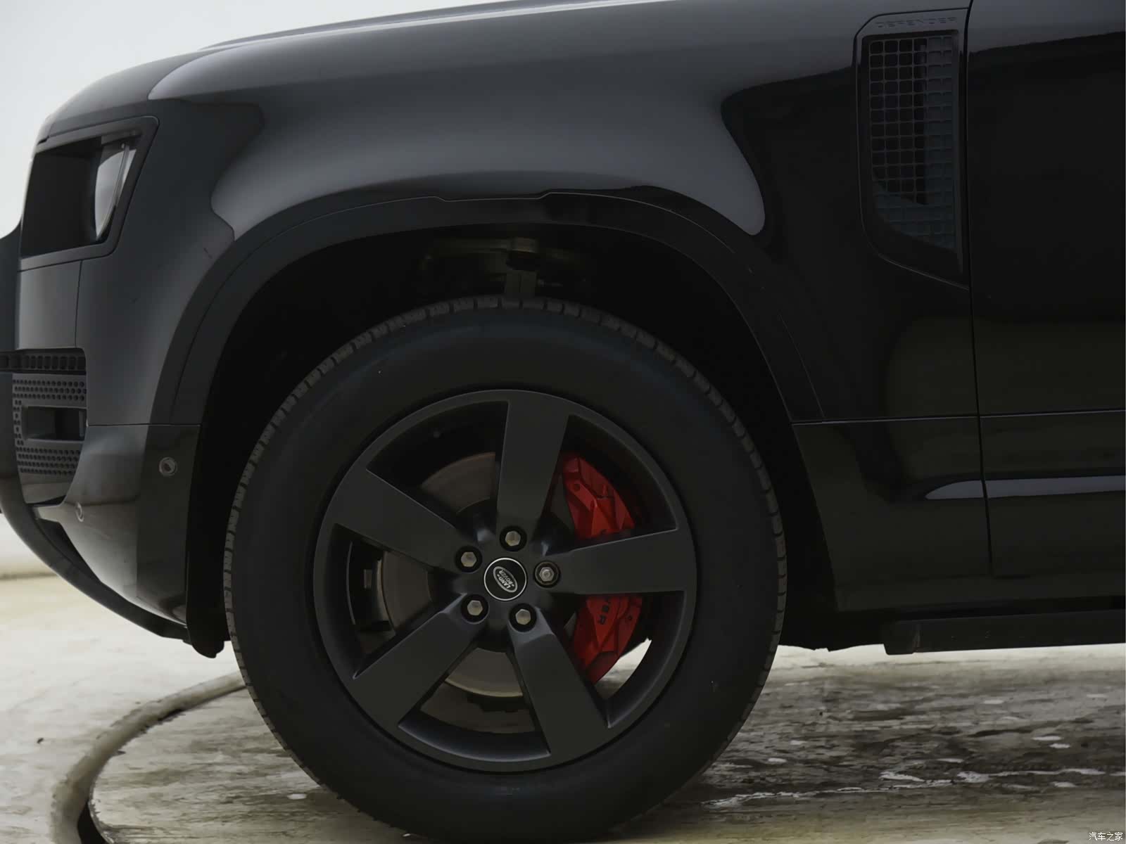 Land Rover Defender, 2024 21