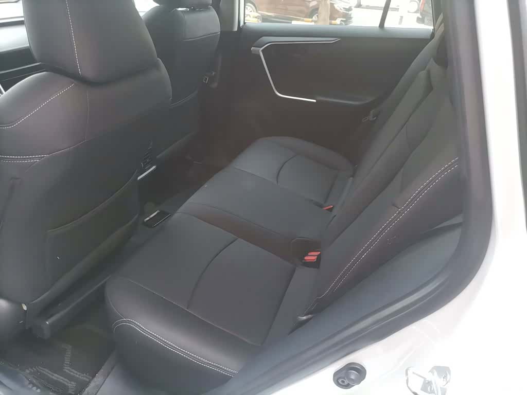 Toyota RAV4, 2024 13