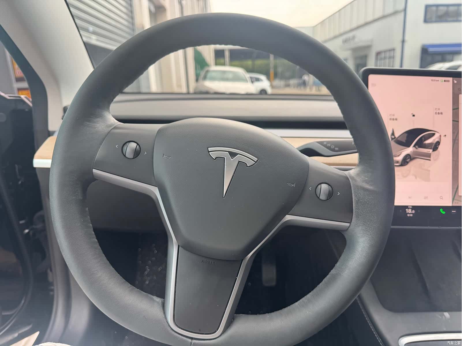 Tesla Model 3, 2023 12