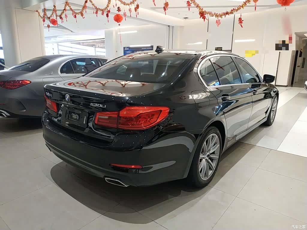 BMW 5 Series, 2018 все фото