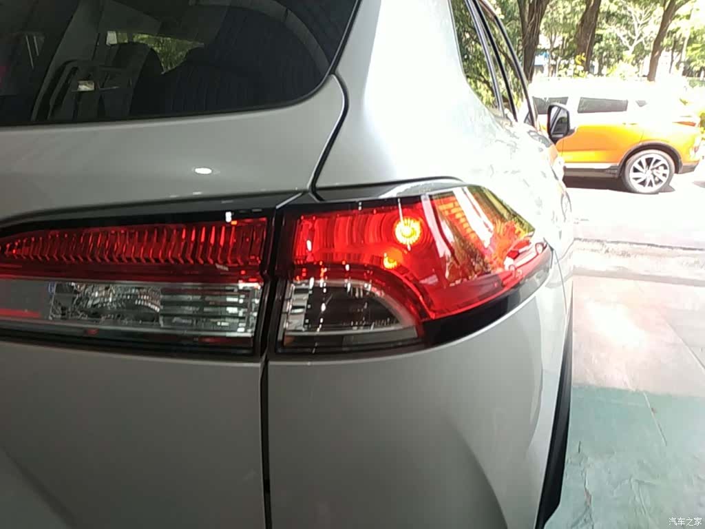 Toyota Frontlander, 2023 8