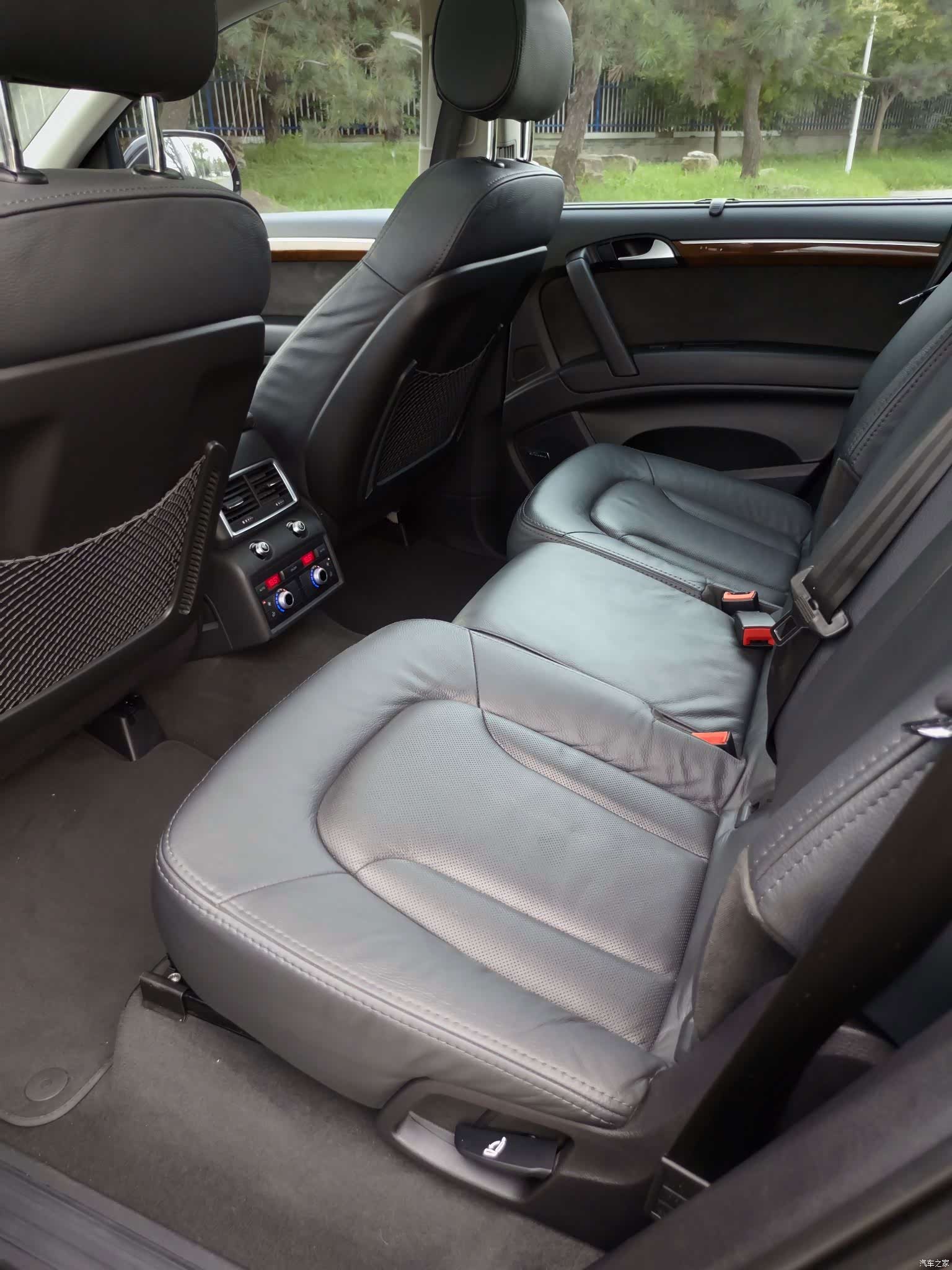 Audi Q7, 2015 9