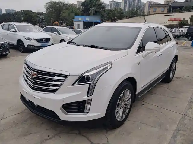 Cadillac XT5 2018 — купить из Китая под заказ