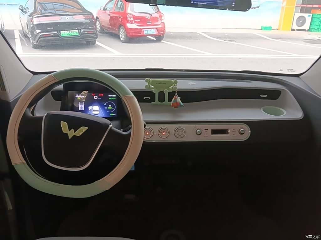 Wuling MINIEV, 2022 10