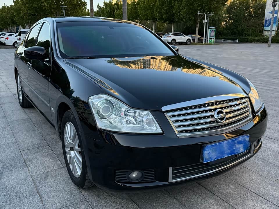 Nissan Elegant