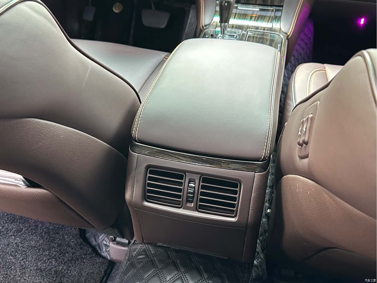 Toyota Crown, 2008 15