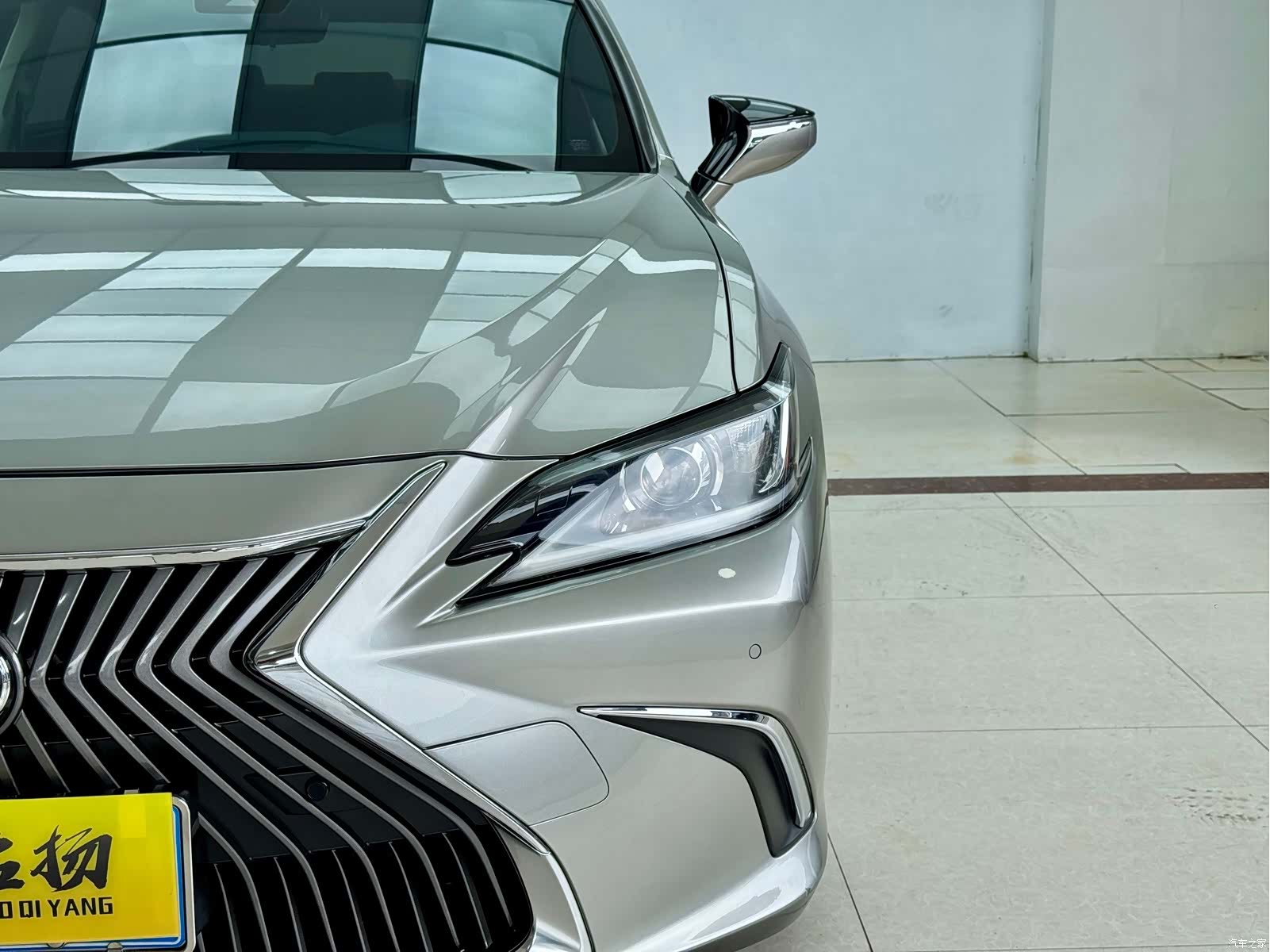 Lexus ES, 2020 4