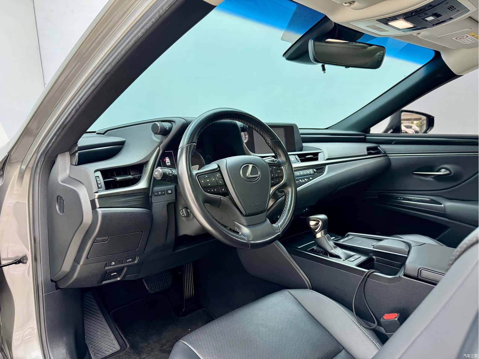 Lexus ES, 2020 6