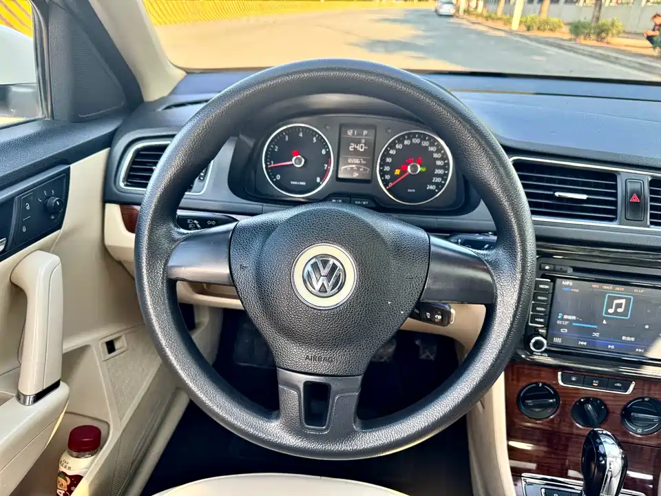 Volkswagen Lavida