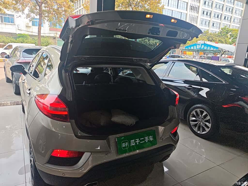 Geely Emgrand, 2017 15