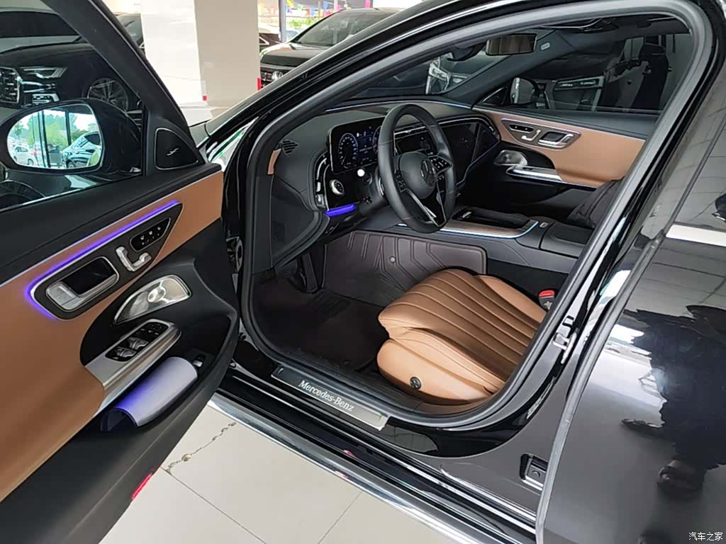 Mercedes-Benz E-Class, 2025 16