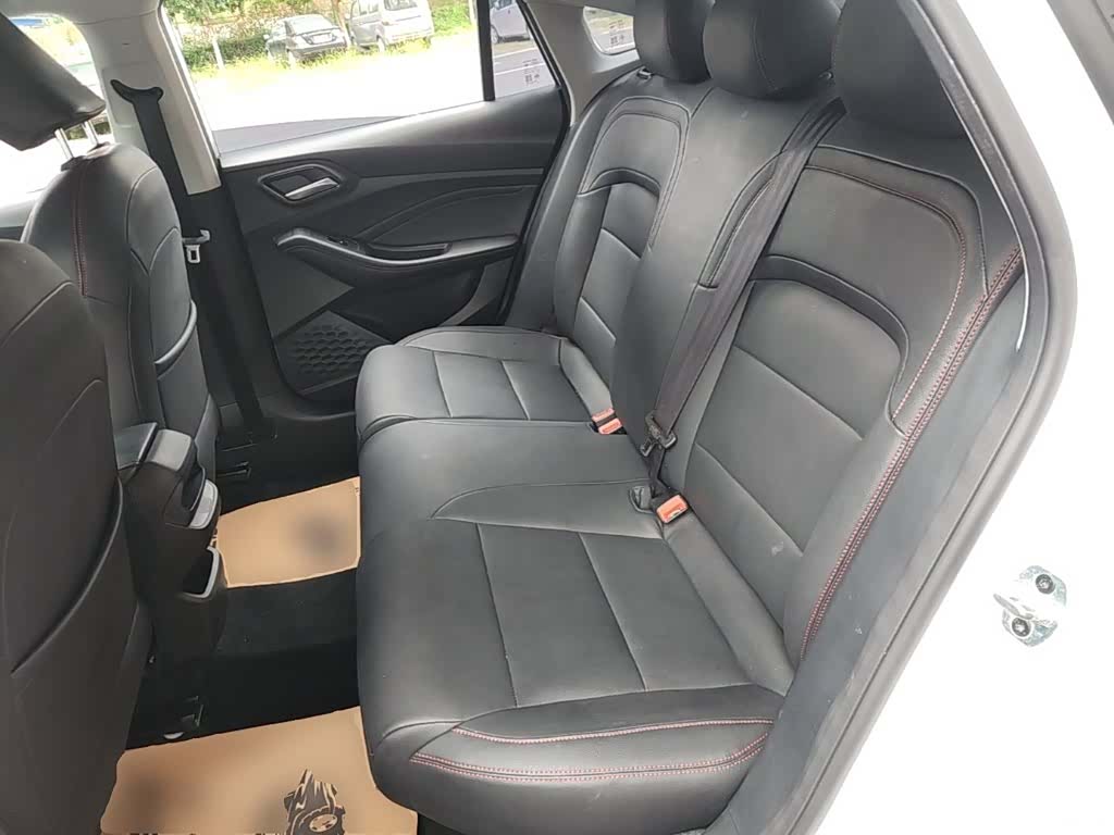 MG MG5, 2023 17