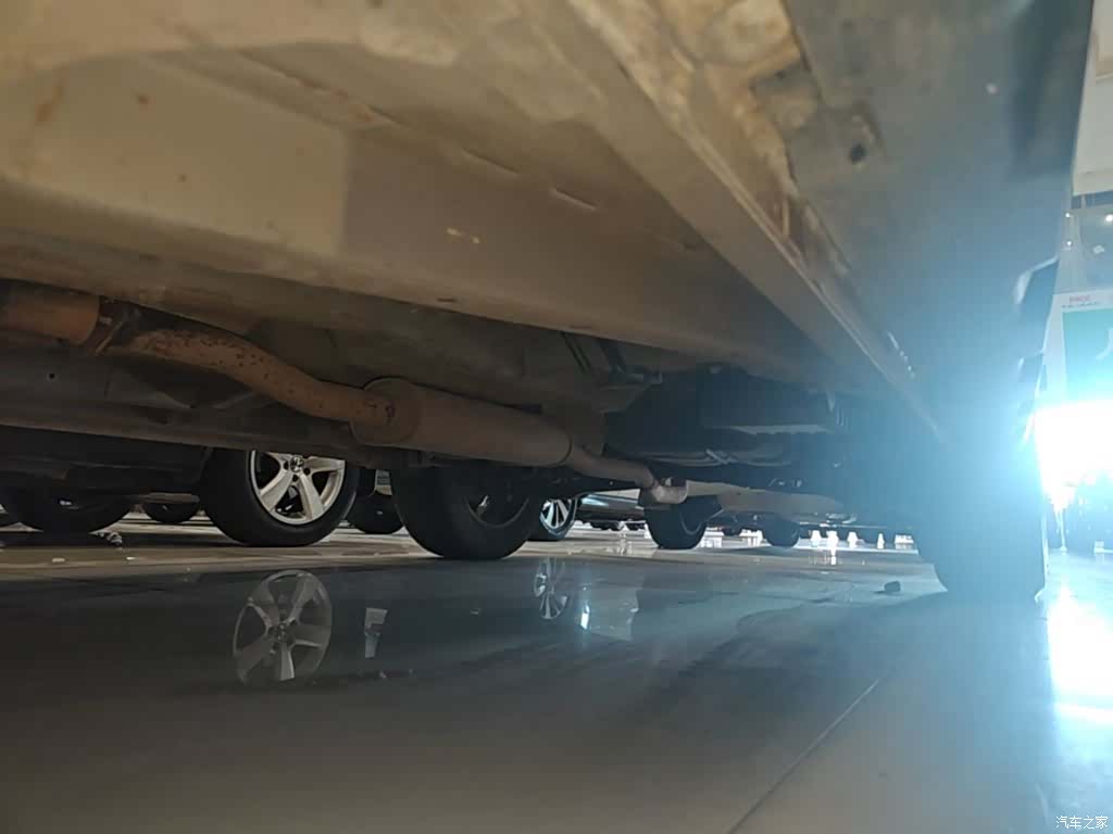 Geely X6, 2022 22