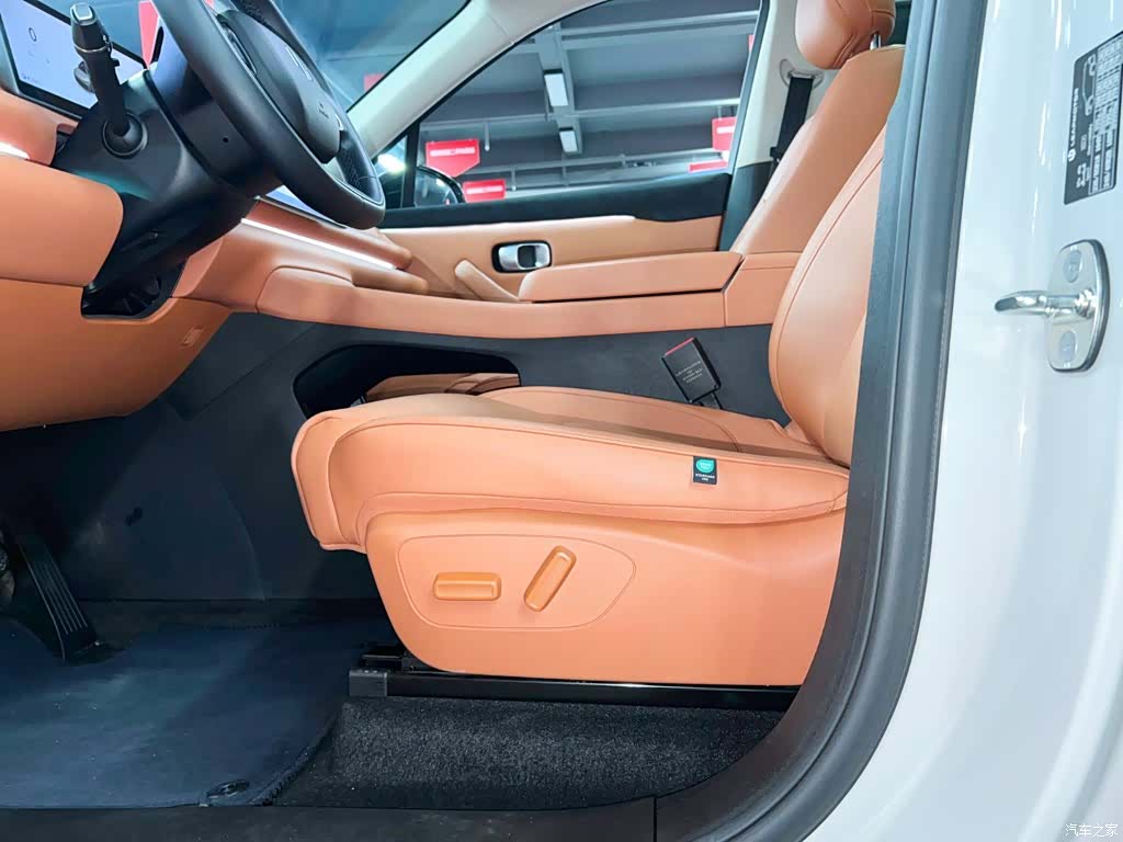 Leapmotor C10, 2025 21