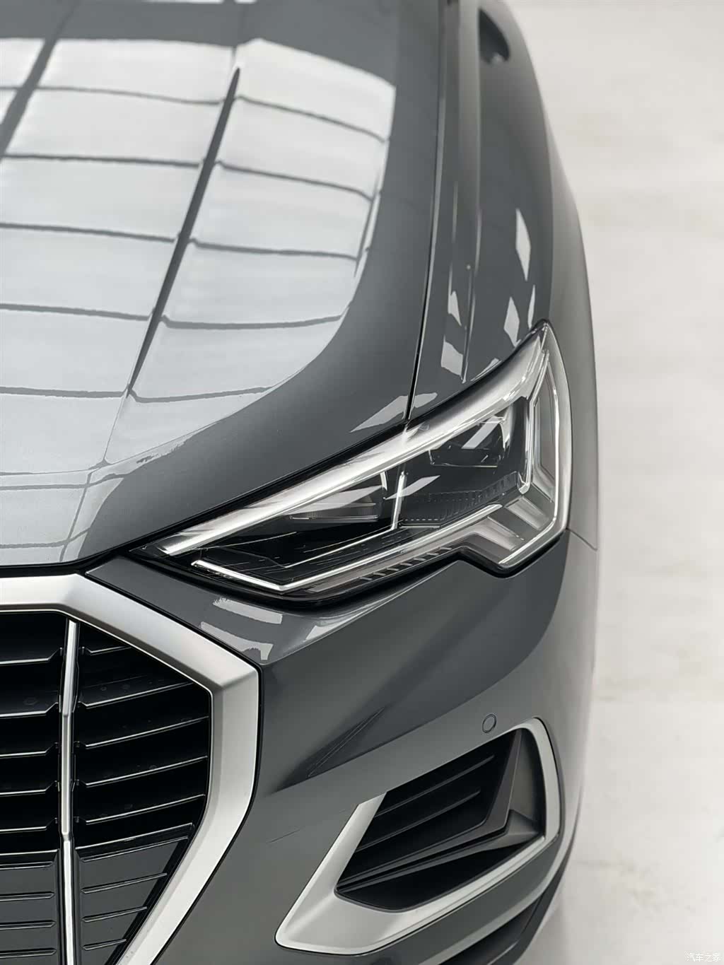 Audi Q3, 2022 4