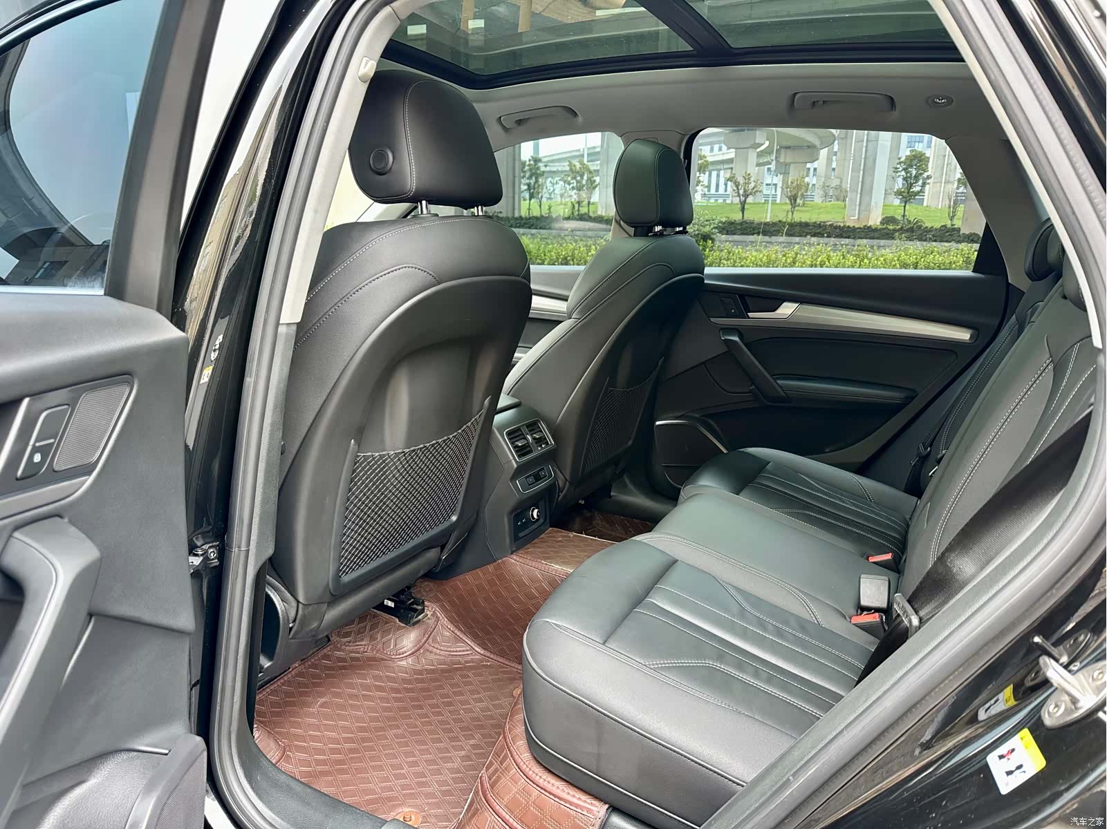 Audi Q5L, 2023 11