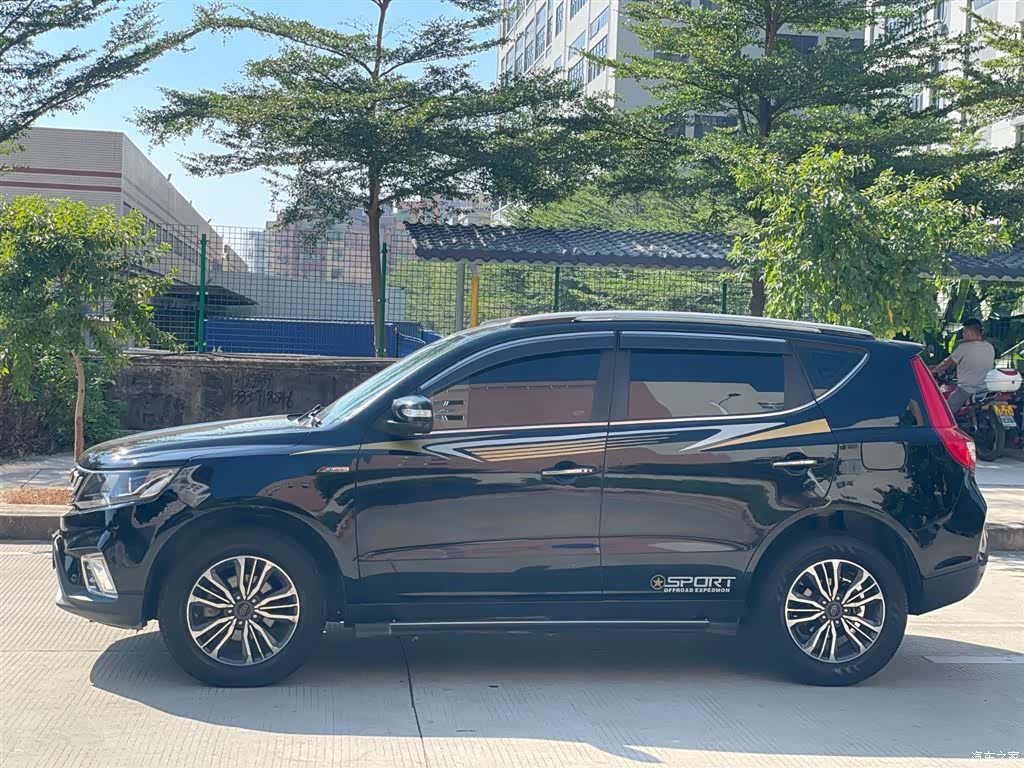 Geely X6, 2016 15