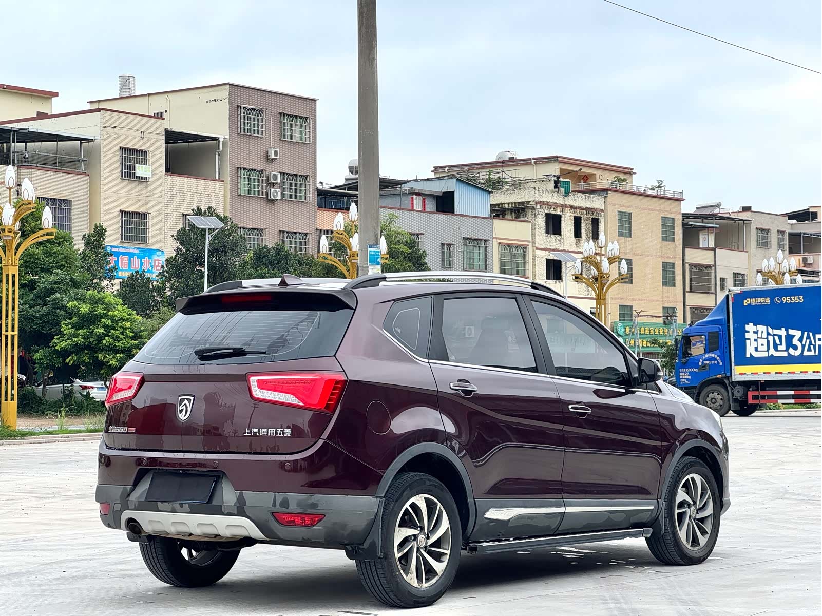 Wuling 560, 2017 9