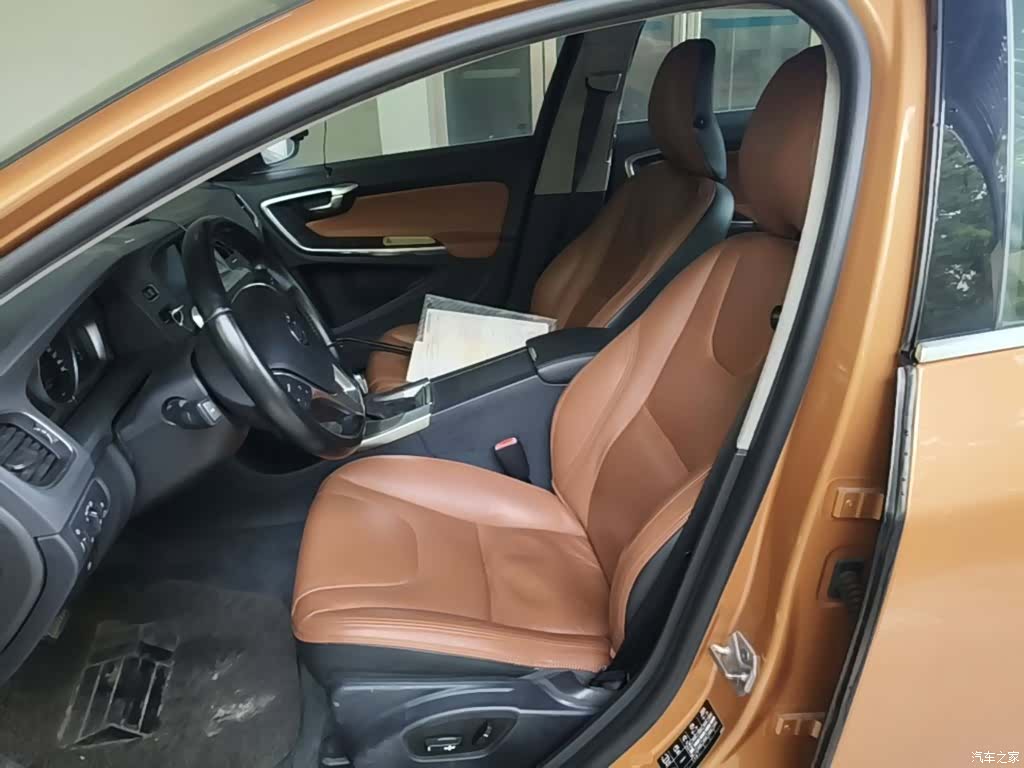 Volvo S60, 2014 15