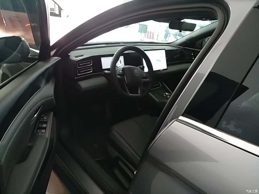 BYD Qin, 2025 16