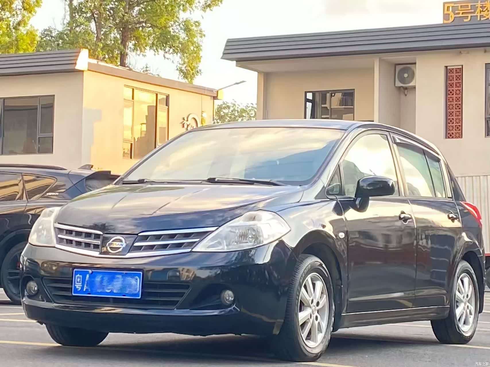 Nissan Tiida