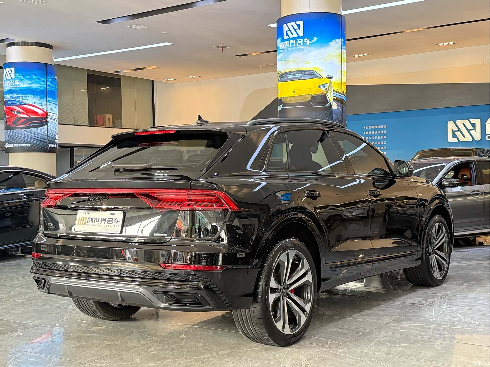 Audi Q8, 2023 18