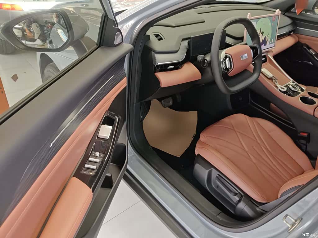 Geely Galaxy L6, 2025 16