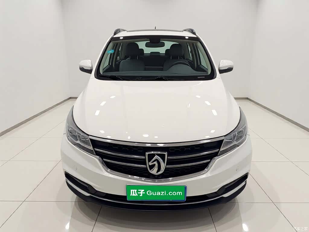 Wuling 730, 2017 3