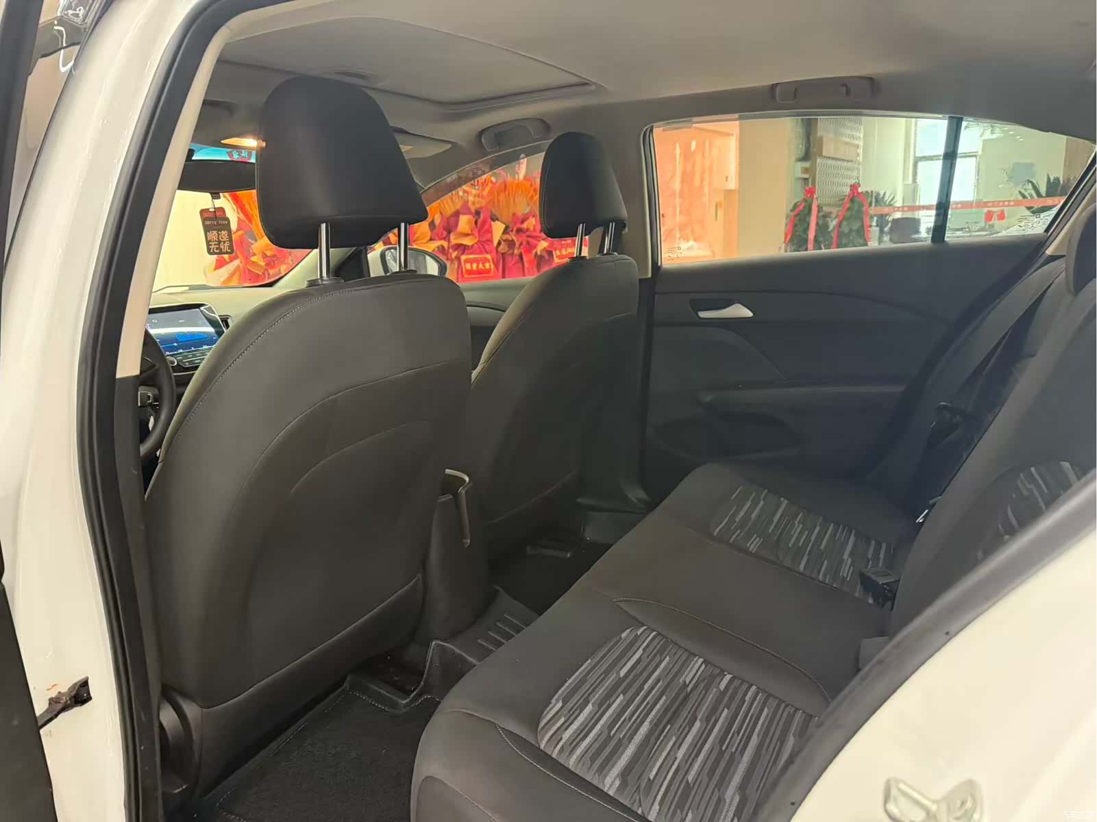 Chevrolet 320, 2019 9