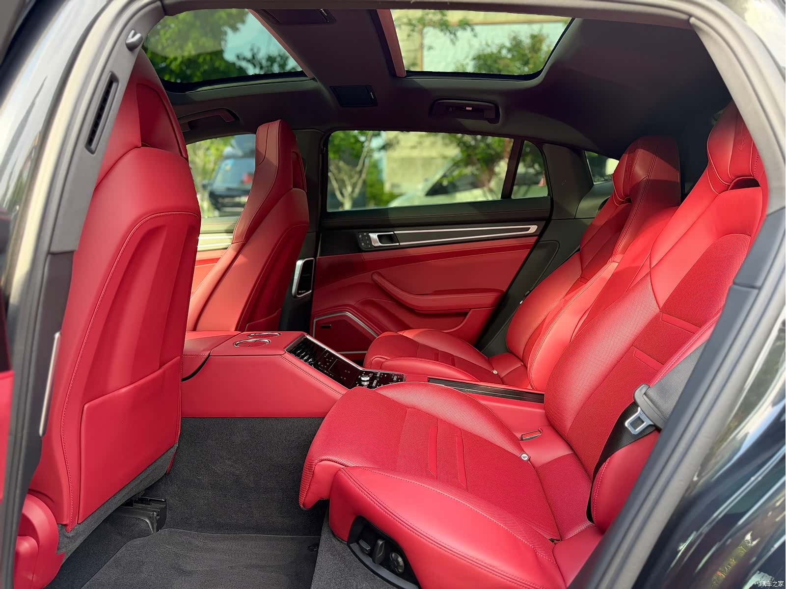Porsche Panamera, 2023 11