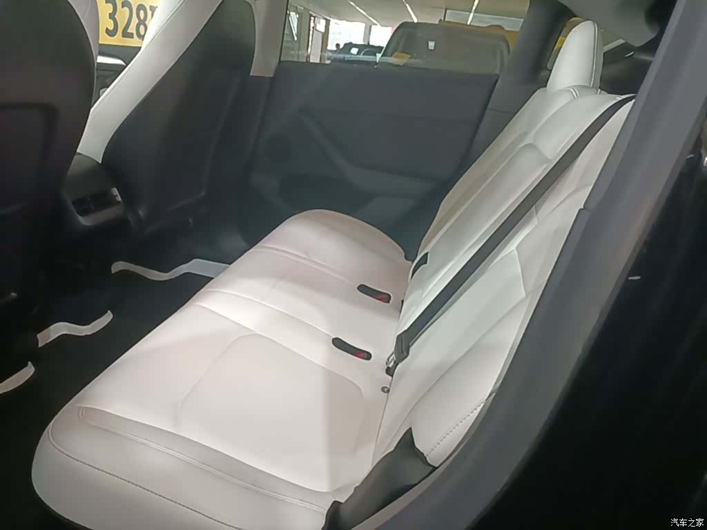 Tesla Model Y, 2021 13