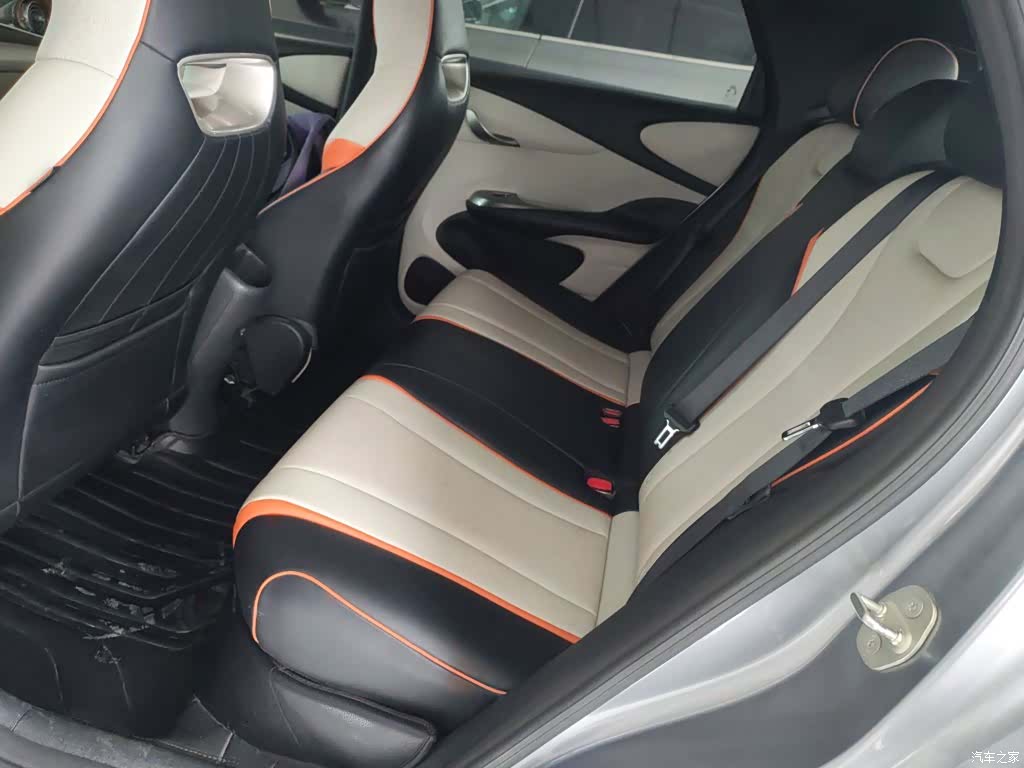 BYD Dolphin, 2022 13
