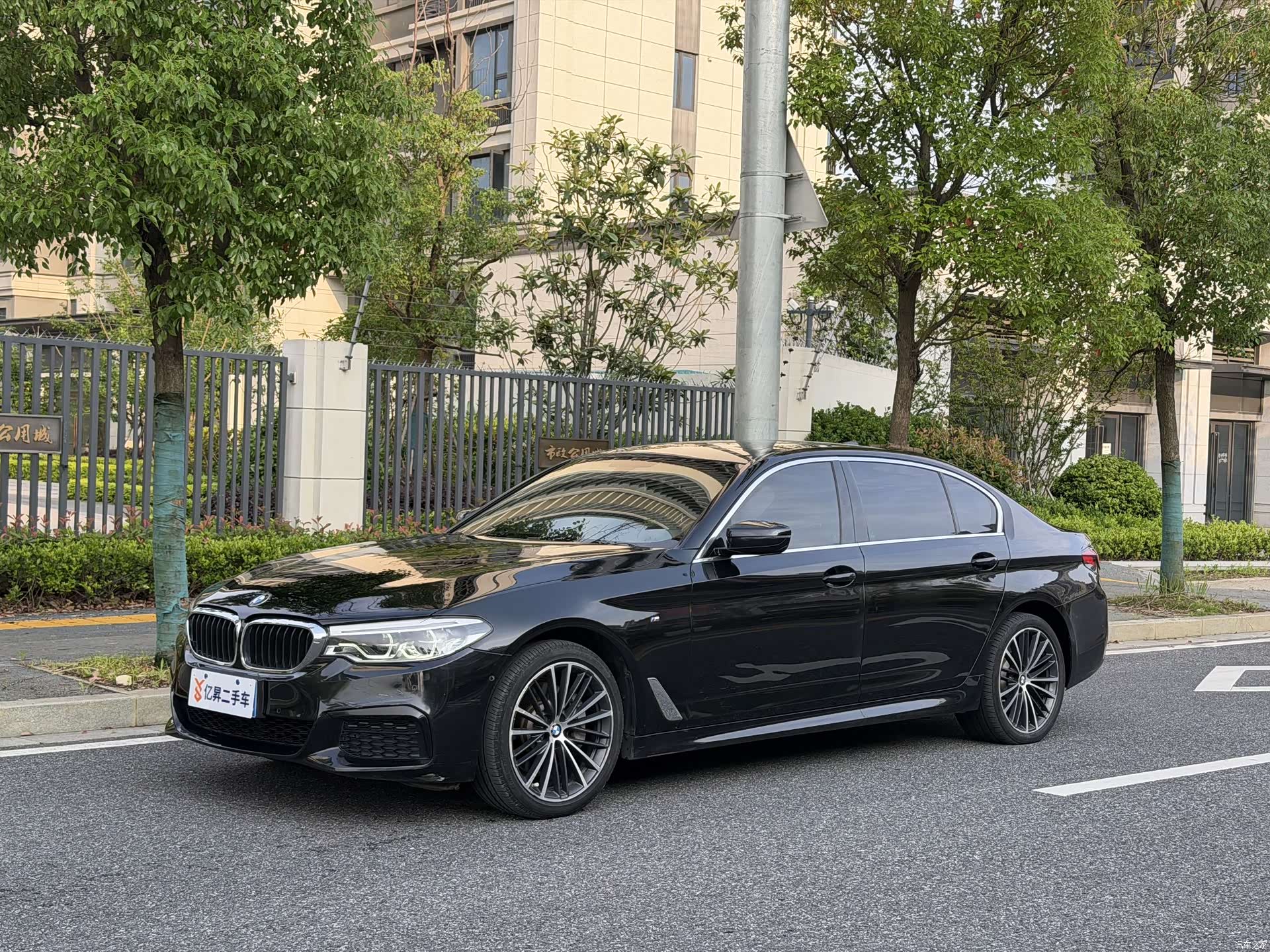 BMW 5 Series, 2020 1