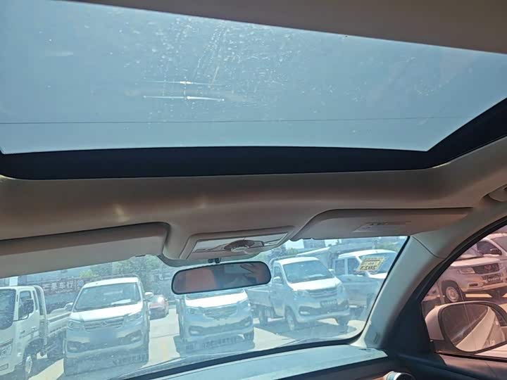 BAIC Huansu S3 2016 S3 L 1.5L МКПП zun xiang xing
