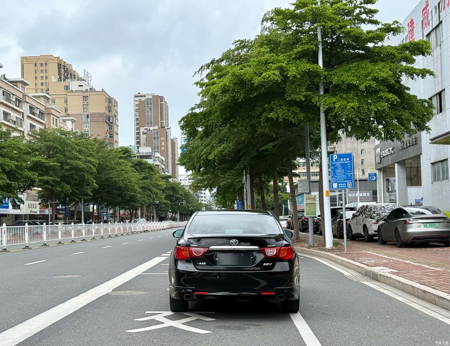 Toyota 2.5V, 2012 11
