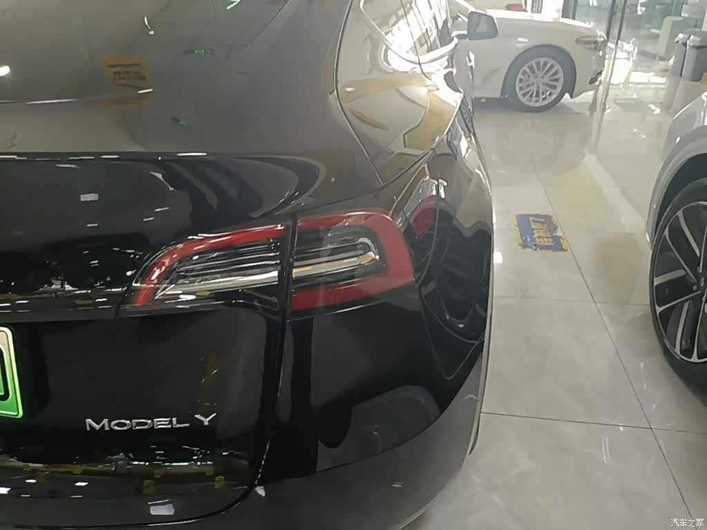 Tesla Model Y, 2021 24