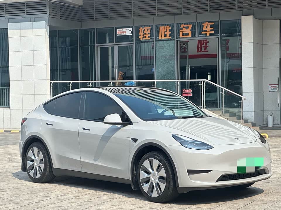 Tesla Model Y Tesla Model Y
