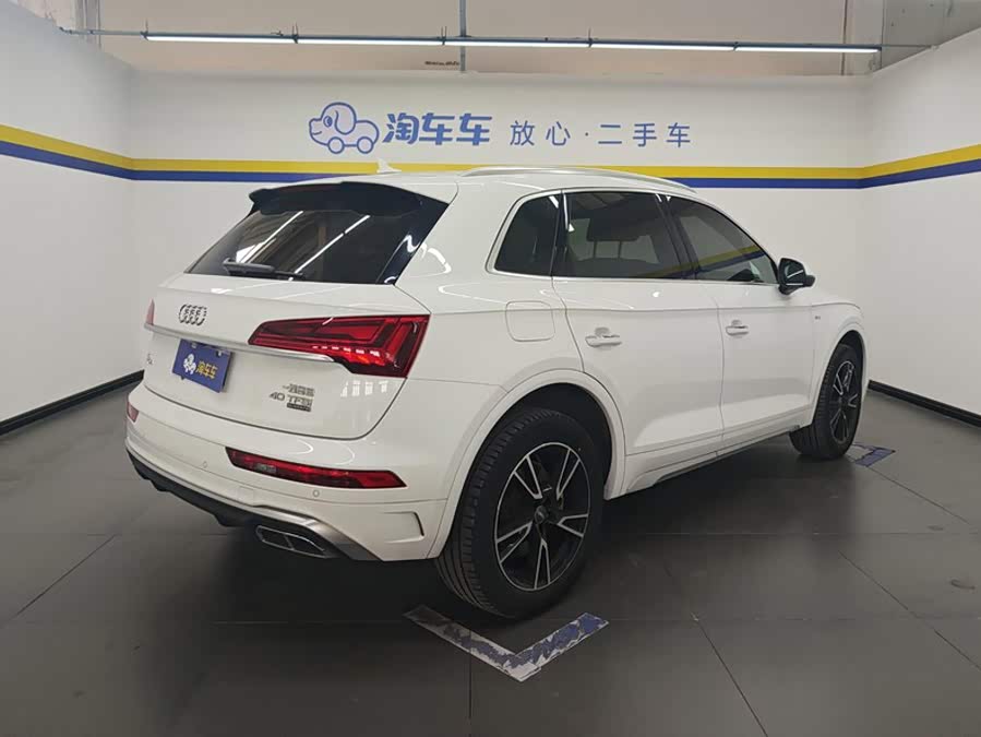 Audi Q5L 2021, фото 3