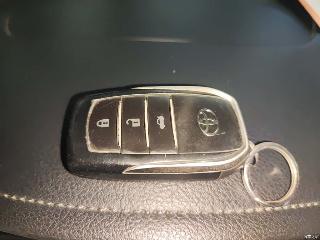 Toyota Camry, 2016 17