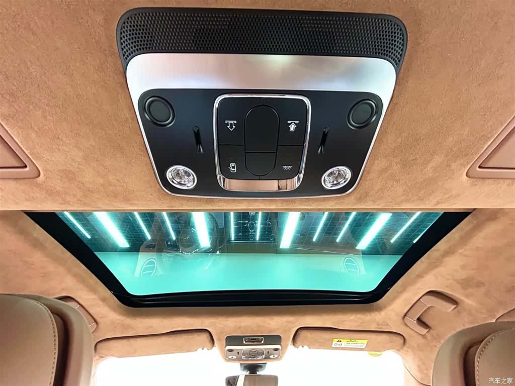 Bentley Flying Spur, 2024 17