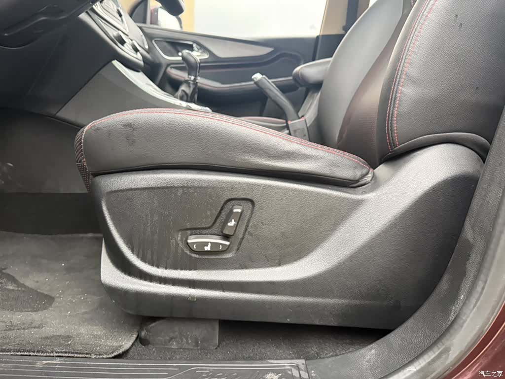 Wuling 560, 2016 16