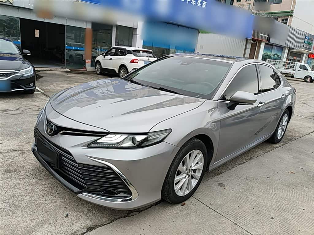 Toyota Camry 2021 2.0G Luxury