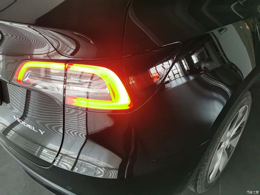 Tesla Model Y, 2023 24