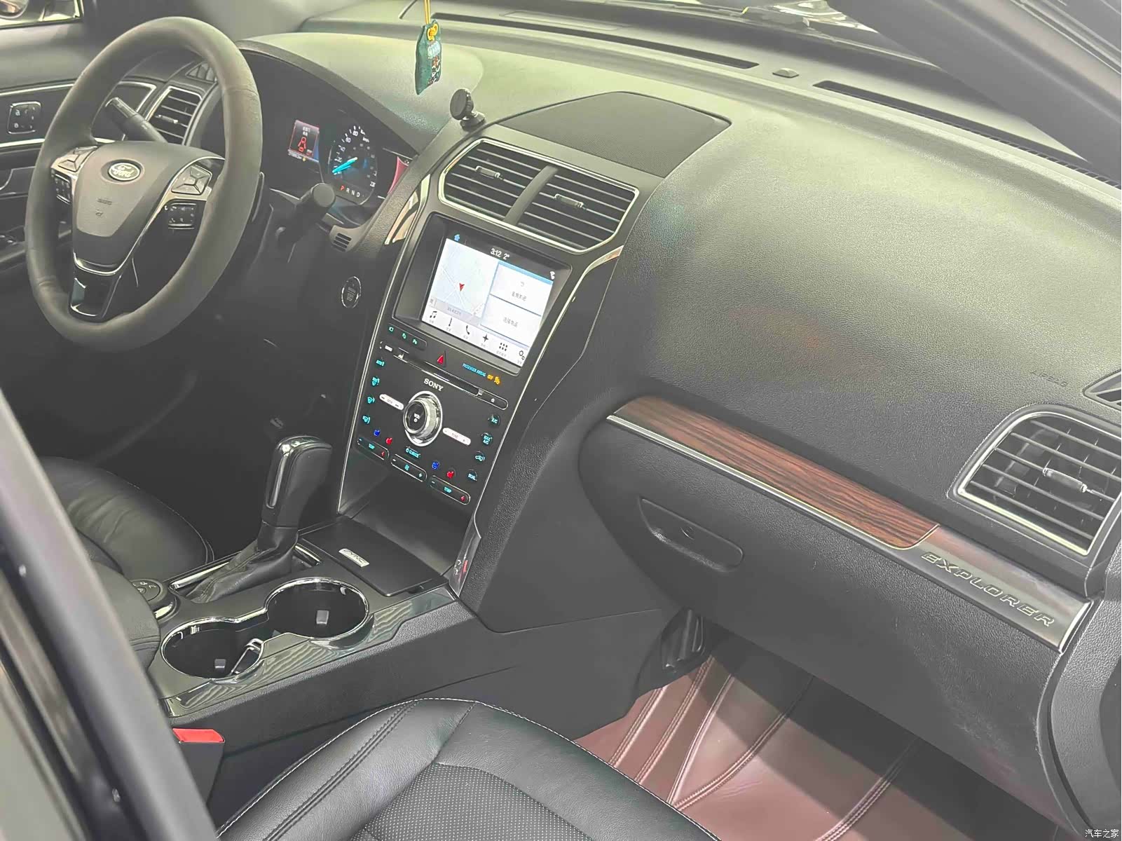 Ford Explorer, 2017 10